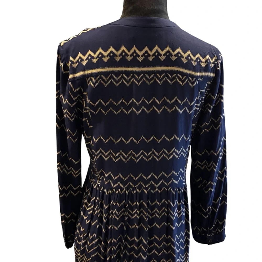 HOLDING HORSES neckline long